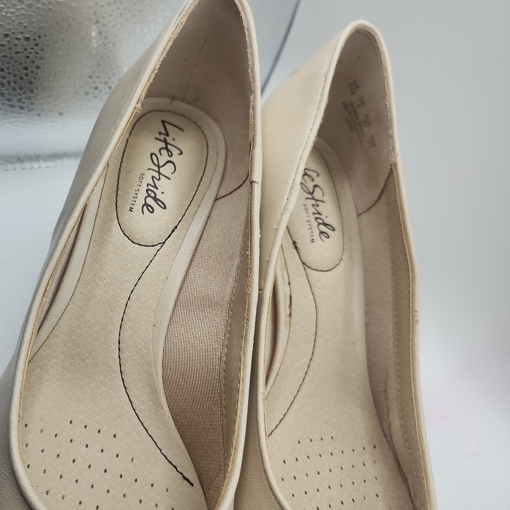 Excellent Condition Lifestride Flex light Beige Pump SZ 7M - Picture 2 of 9